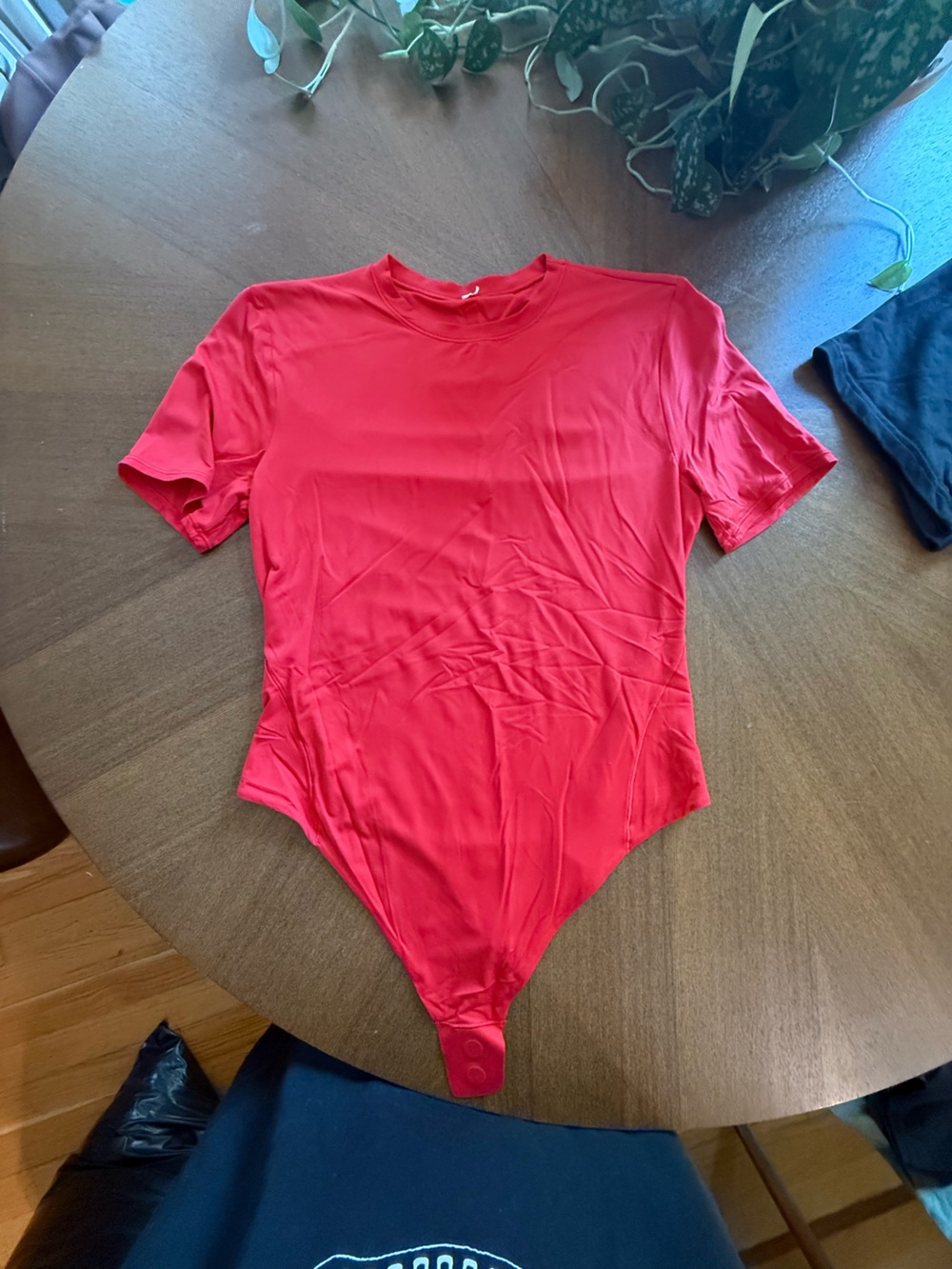 lululemon athletica Bright Red Short Sleeve Crew Tee
